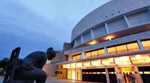 Entrada Auditorio Víctor Villegas